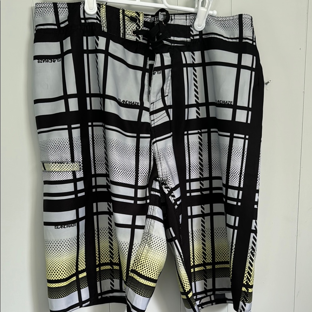 Islandhaze Black and Gray yellow Plaid Men's Swim Shorts